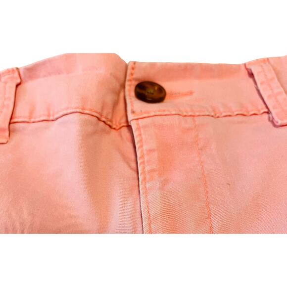OLD NAVY MID-RISE, CUFFED SHORTS, WOMENS, 8 REG., PEACH, BUTTON & ZIP CLOSURE - Picture 2 of 12
